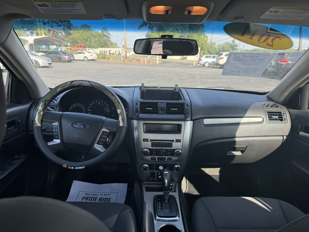 2011 Ford Fusion Image 10