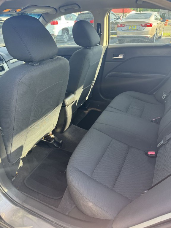 2011 Ford Fusion Image 11