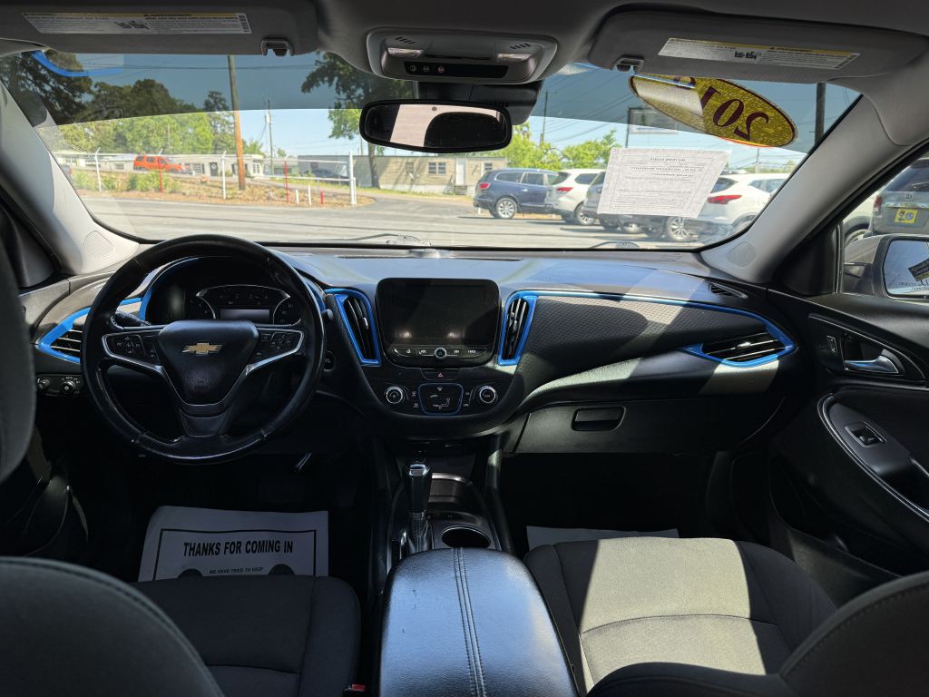 2018 Chevrolet Malibu Image 12