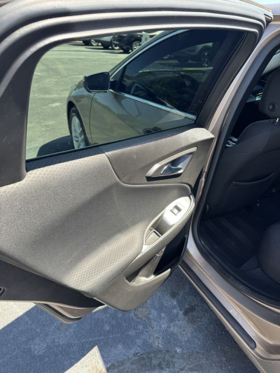 2018 Chevrolet Malibu Image 20