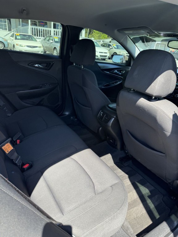 2018 Chevrolet Malibu Image 22