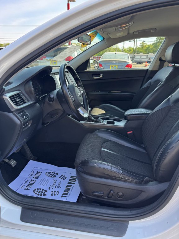 2020 Kia Optima Image 10