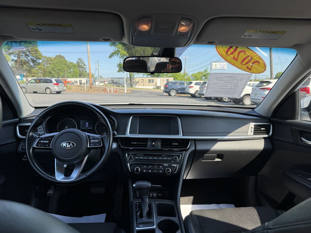 2020 Kia Optima Image 12