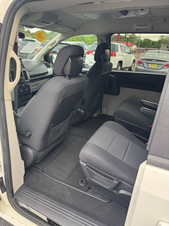 2010 Dodge Grand Caravan Image 18