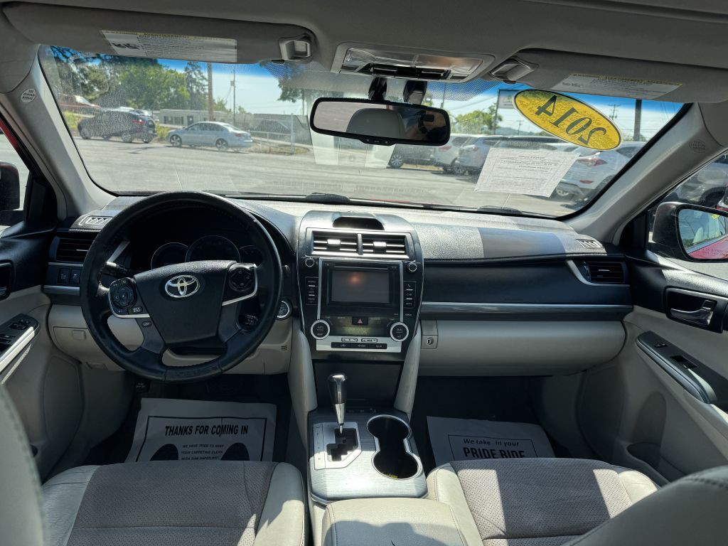 2014 Toyota Camry Image 12