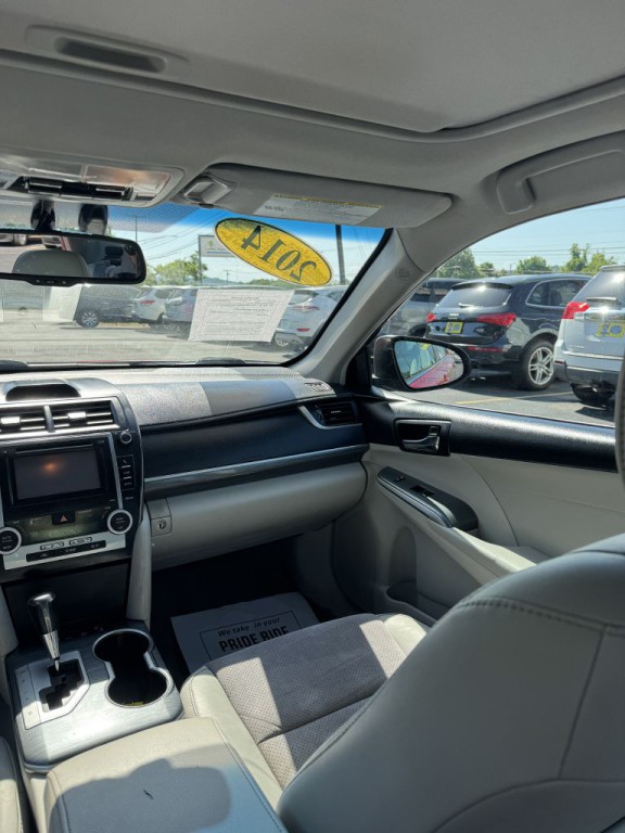 2014 Toyota Camry Image 13