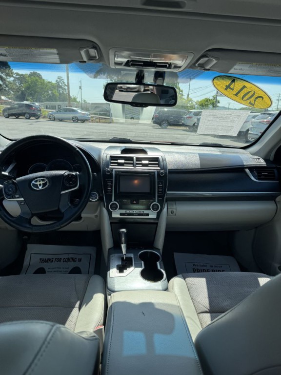 2014 Toyota Camry Image 14