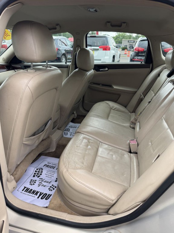 2008 Chevrolet Impala Image 12