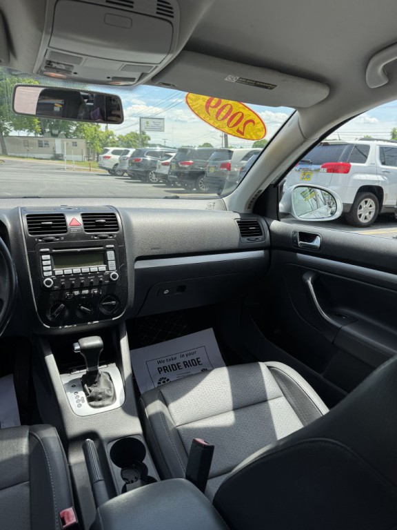 2009 Volkswagen Jetta Image 13
