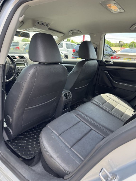 2009 Volkswagen Jetta Image 18