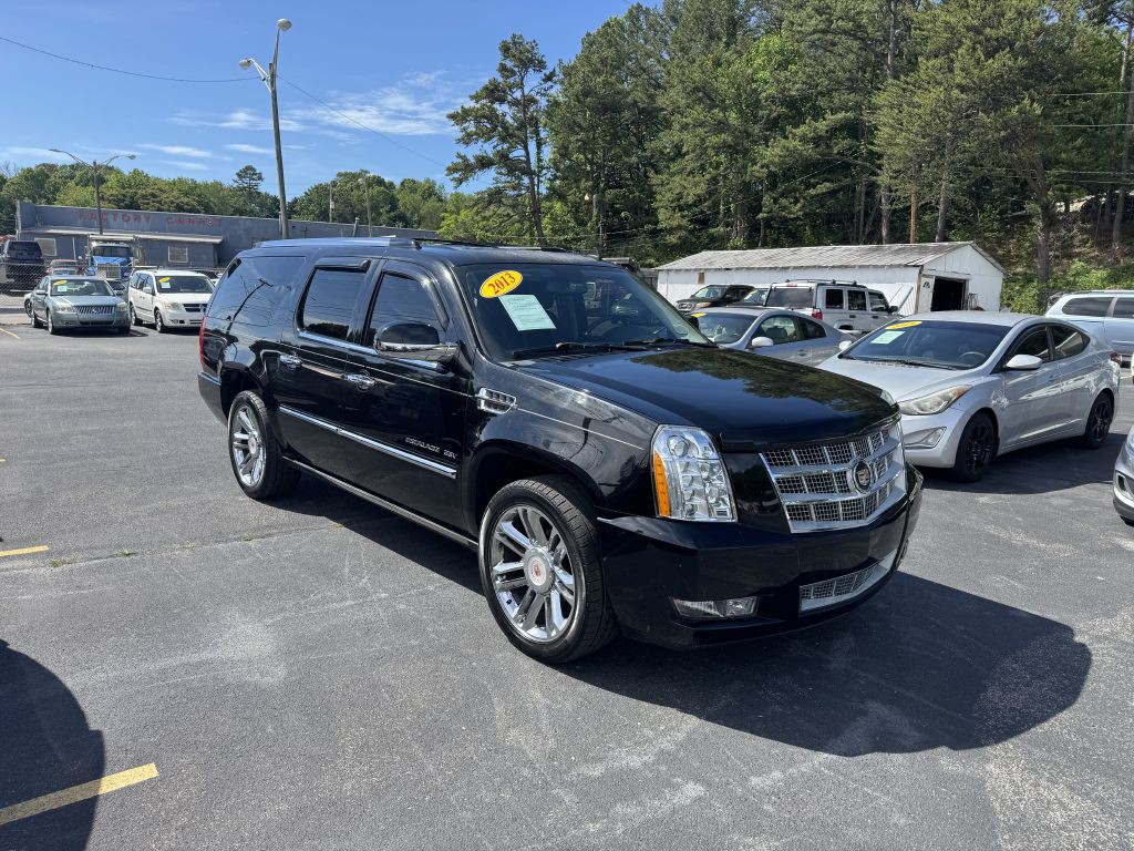 2013 Cadillac Escalade Image 2