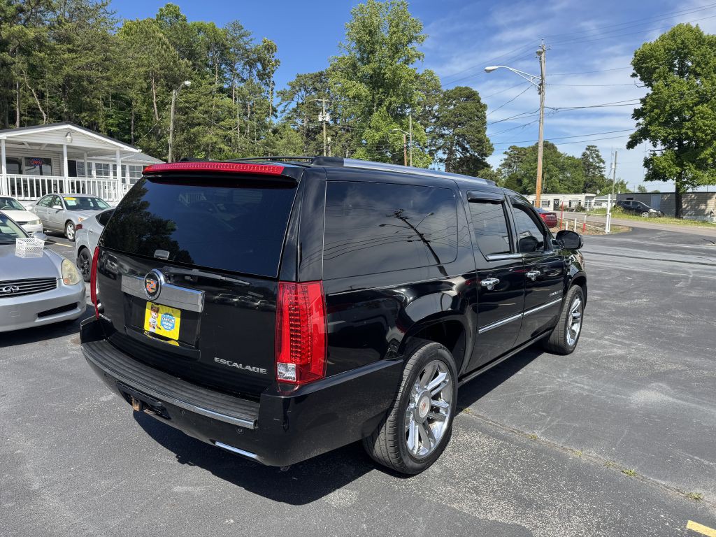 2013 Cadillac Escalade Image 4