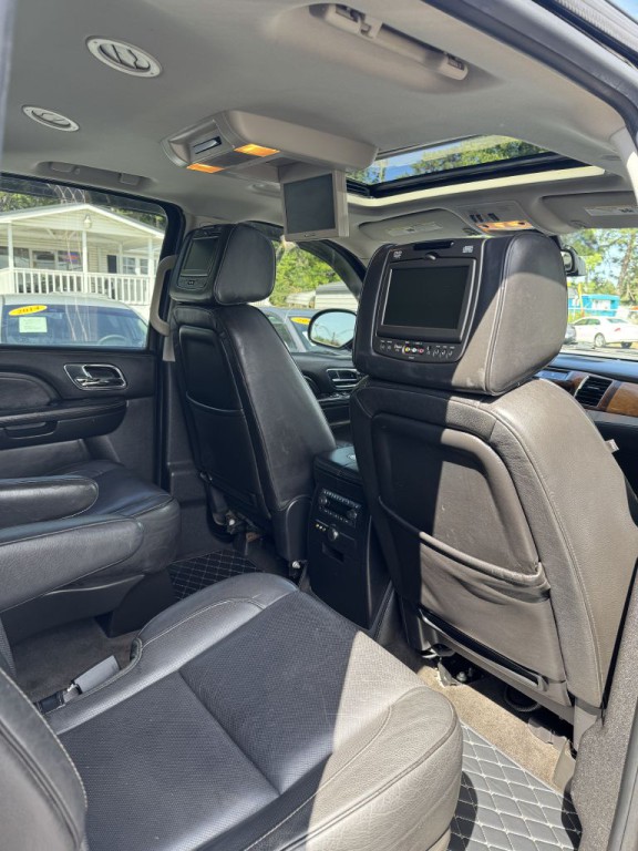 2013 Cadillac Escalade Image 22