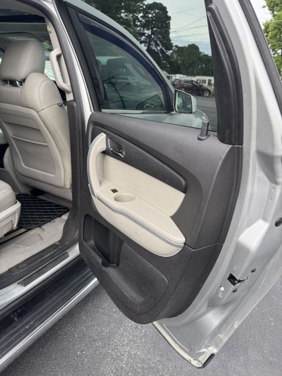 2012 GMC Acadia Image 22