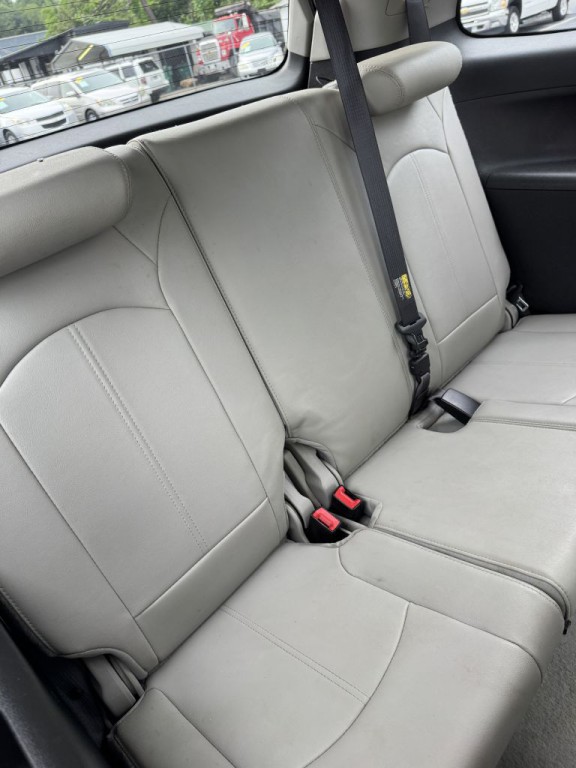 2012 GMC Acadia Image 23