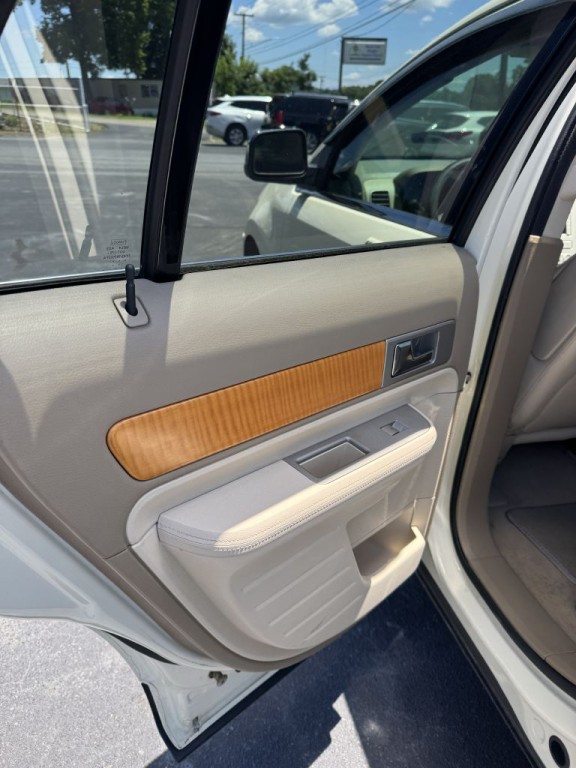 2007 Lincoln MKX Image 17