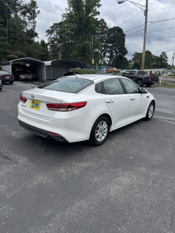2017 Kia Optima Image 4