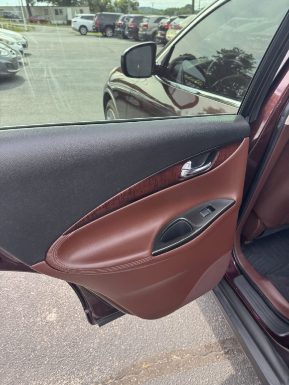 2011 INFINITI EX35 Image 18