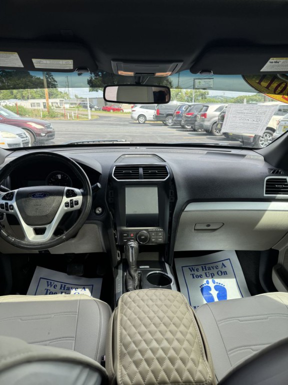 2011 Ford Explorer Image 14