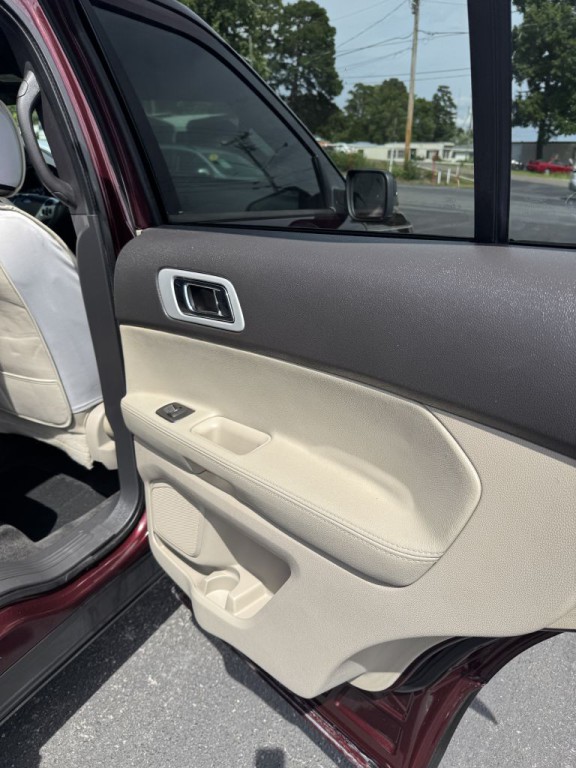 2011 Ford Explorer Image 22