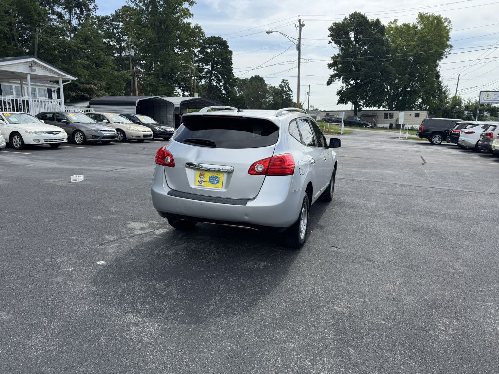 2015 Nissan Rogue Image 4
