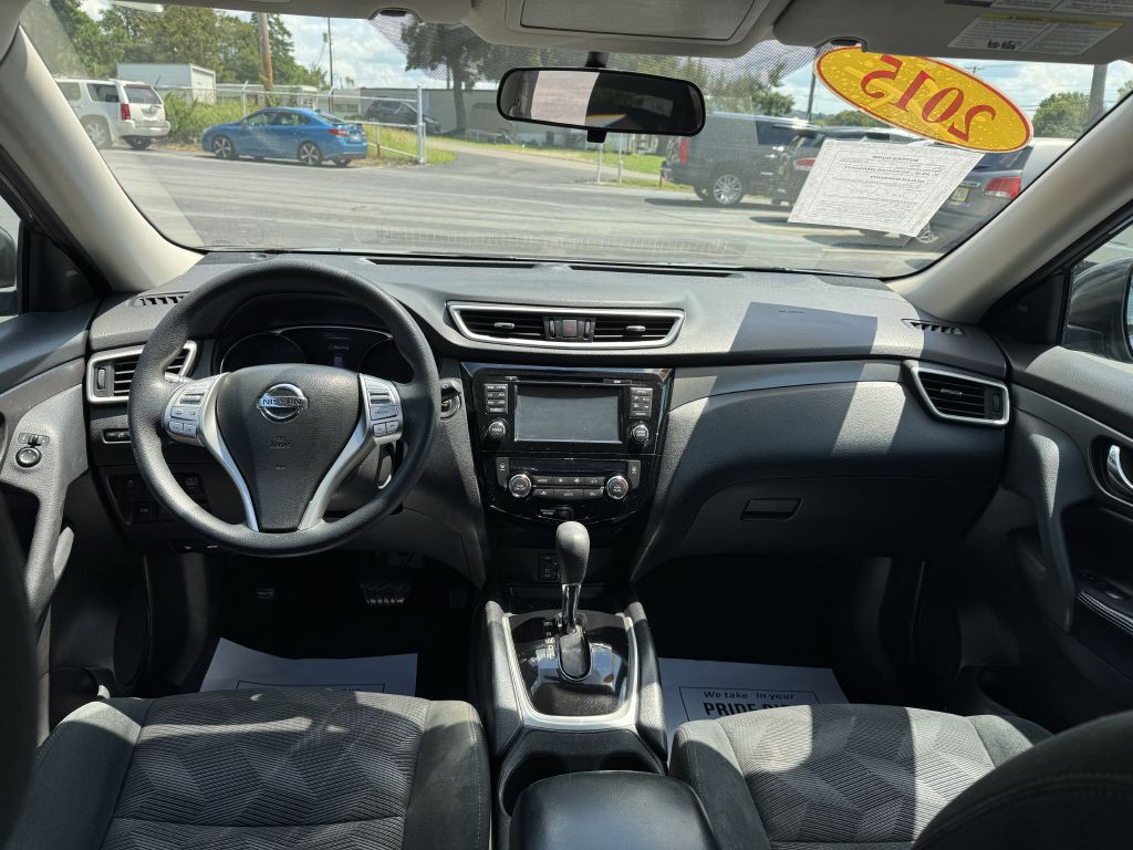 2015 Nissan Rogue Image 12