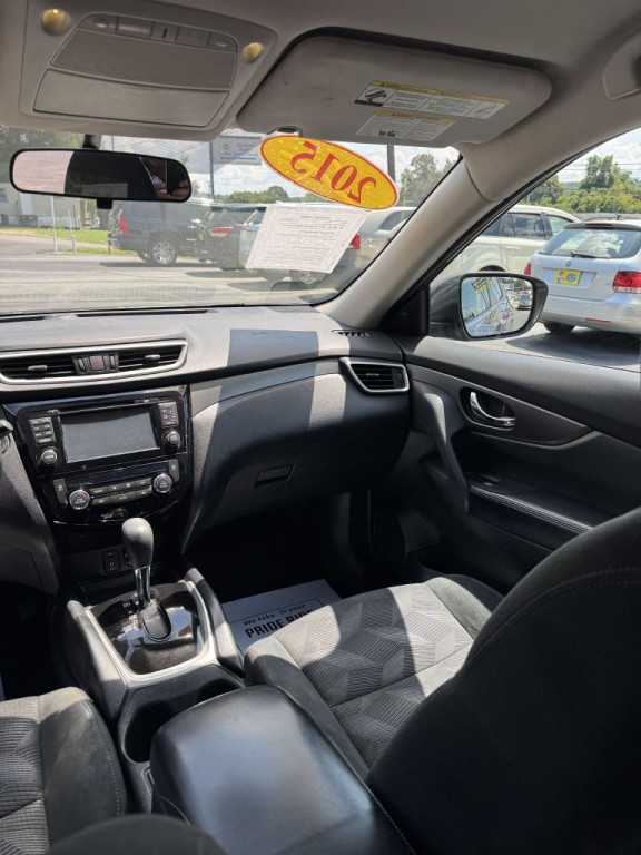 2015 Nissan Rogue Image 13