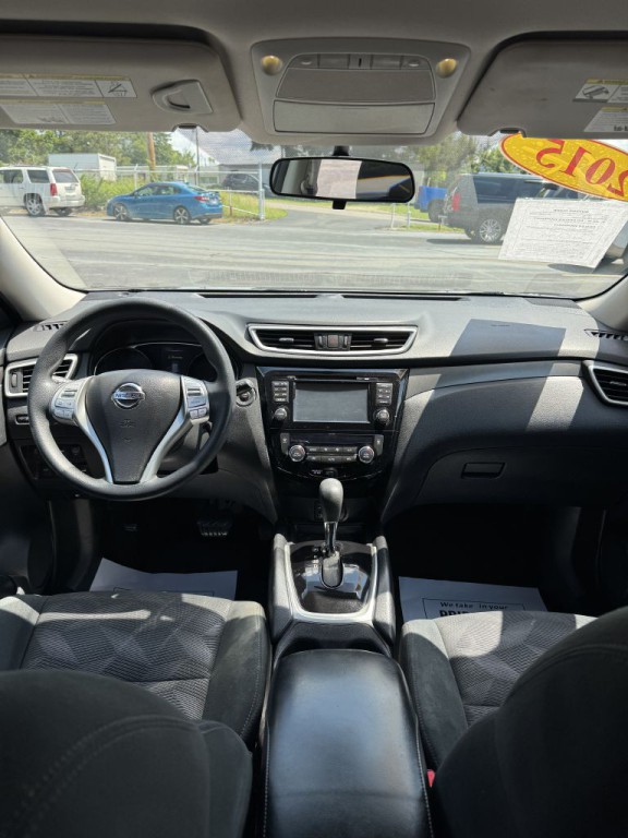 2015 Nissan Rogue Image 14