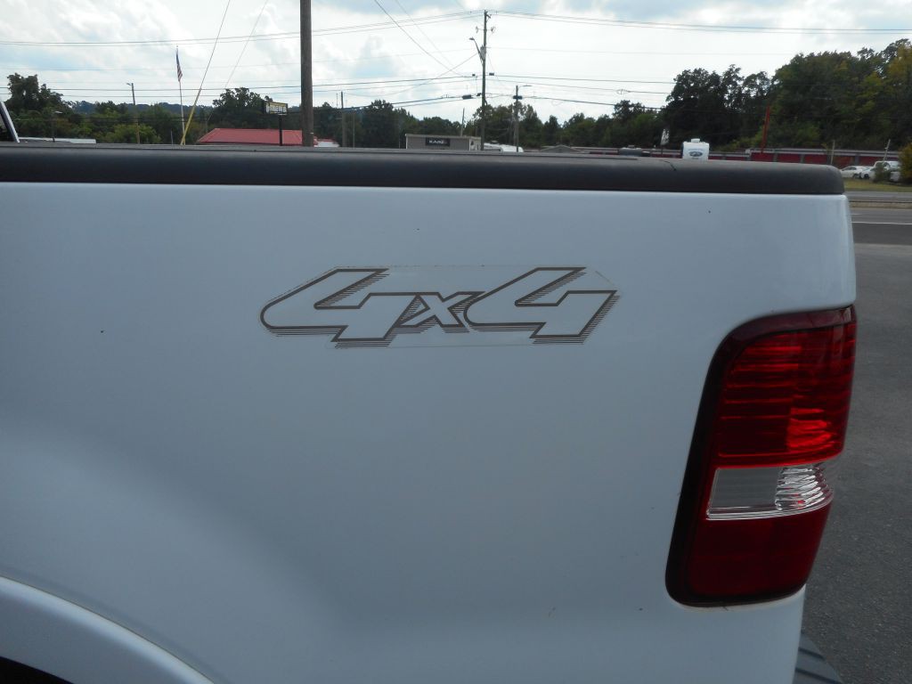 2005 Ford F-150 Image 4