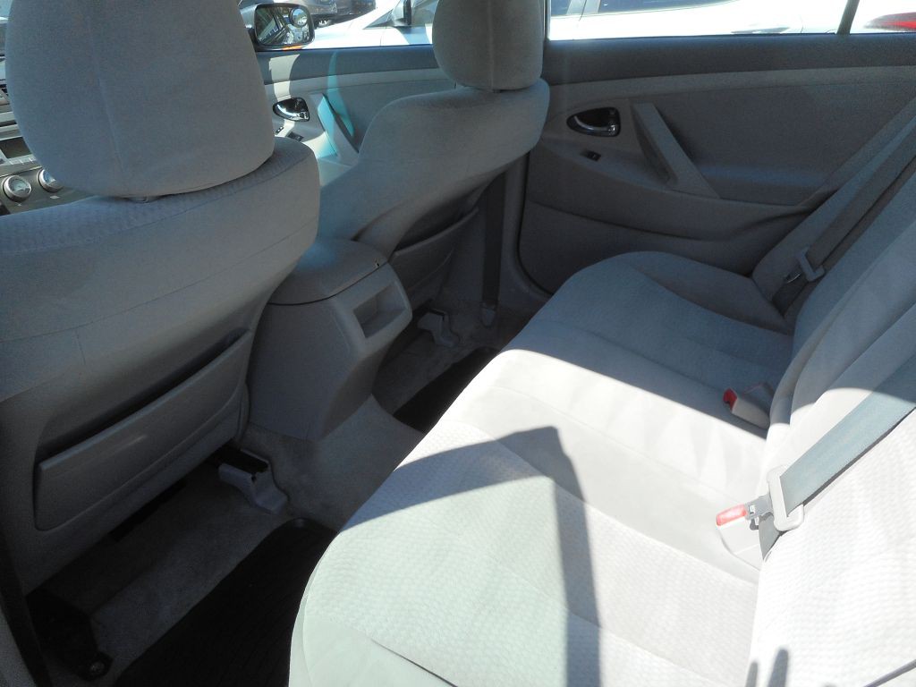 2010 Toyota Camry Image 6