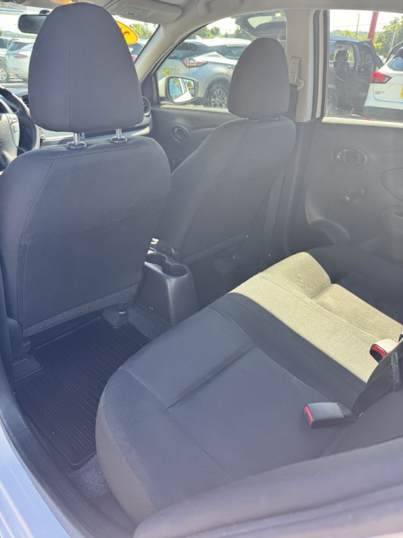 2019 Nissan Versa Image 16
