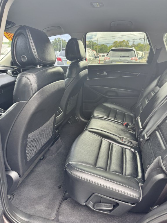 2016 Kia Sorento Image 16