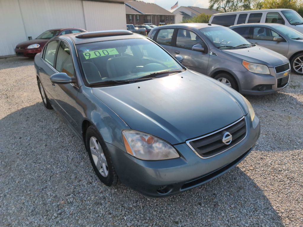 2002 Nissan Altima Image 3