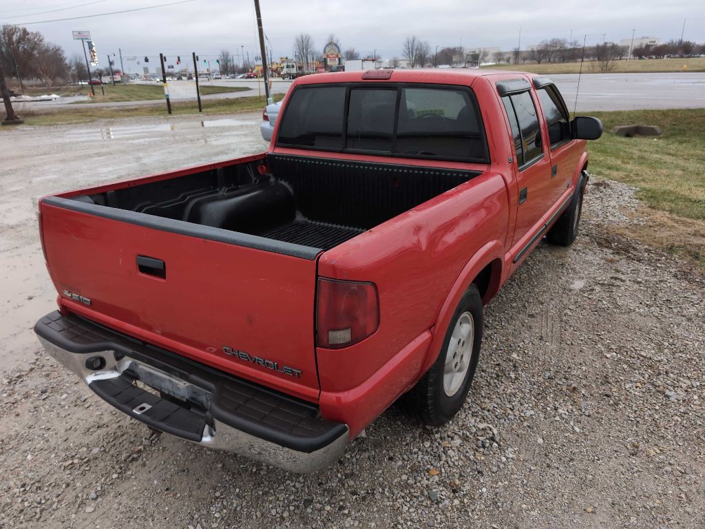 2002 Chevrolet S10 Image 1