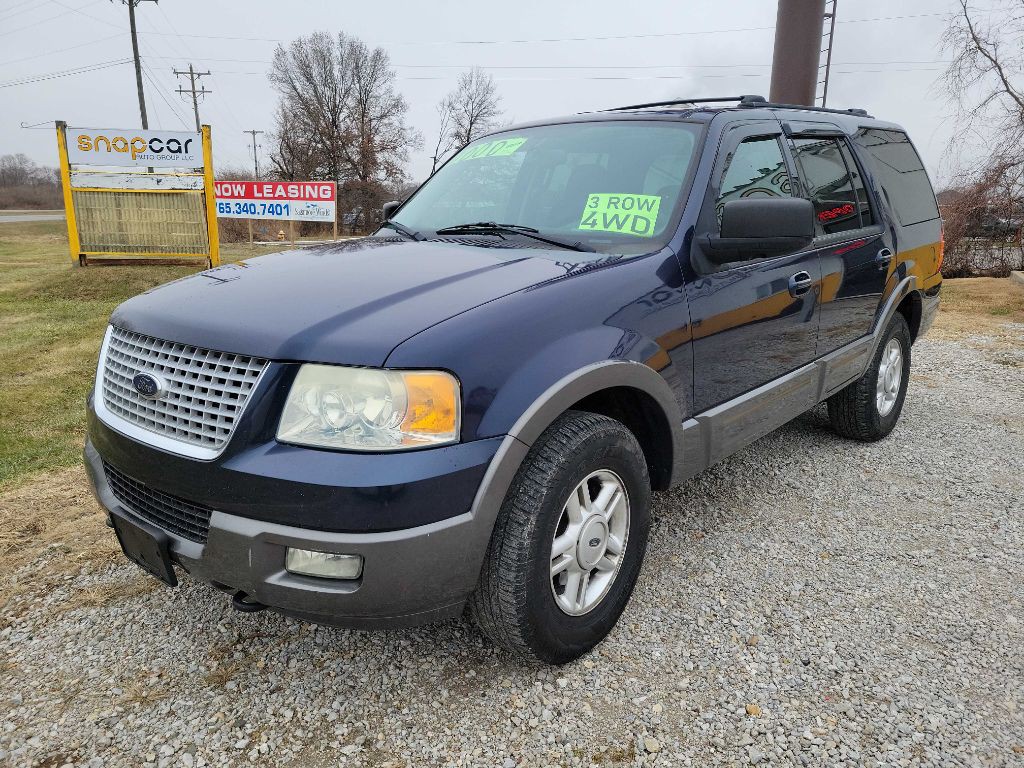 2004 Ford Expedition Image 2