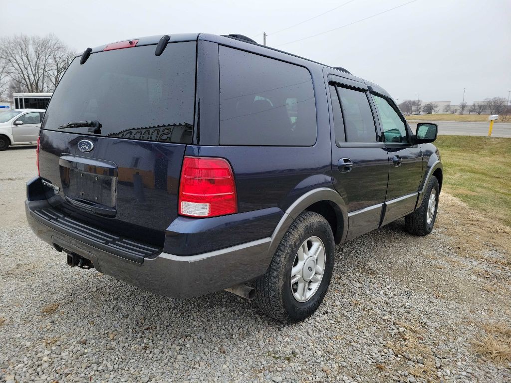 2004 Ford Expedition Image 3