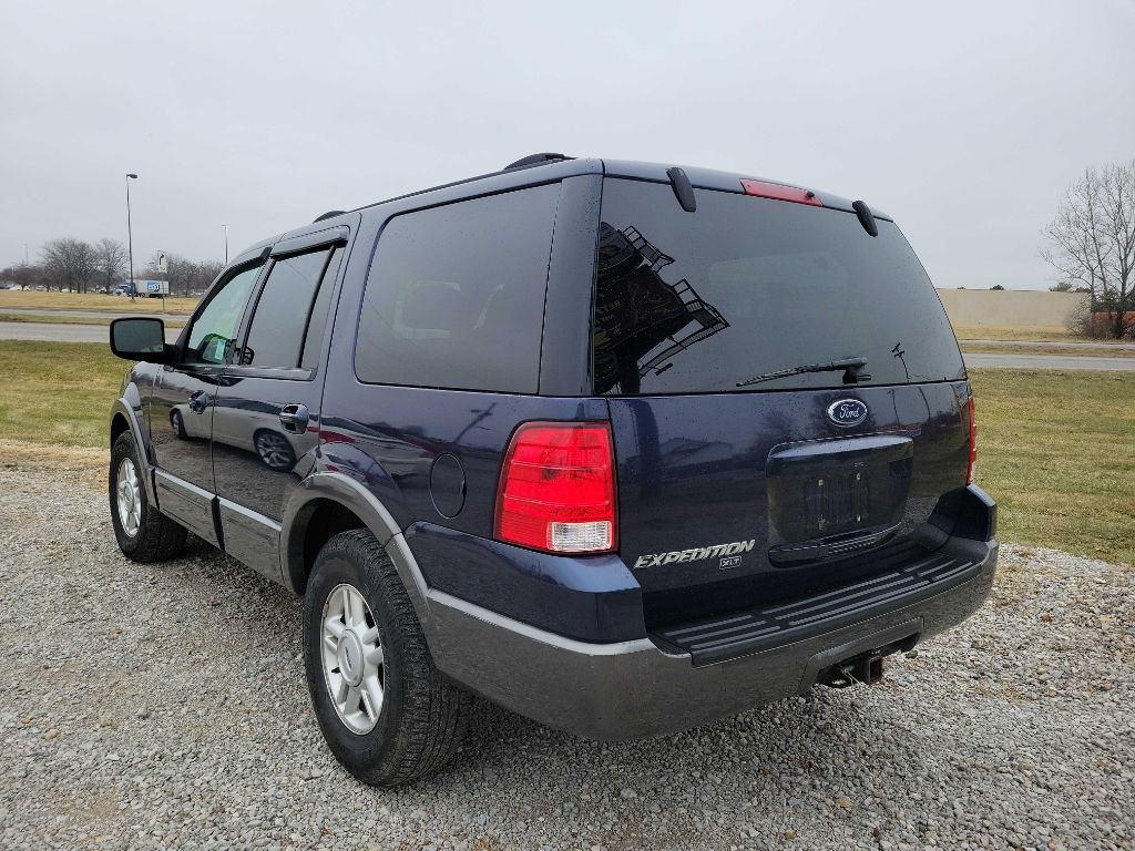 2004 Ford Expedition Image 4