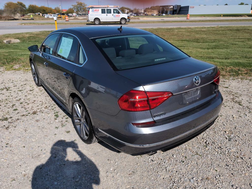 2016 Volkswagen Passat Image 4