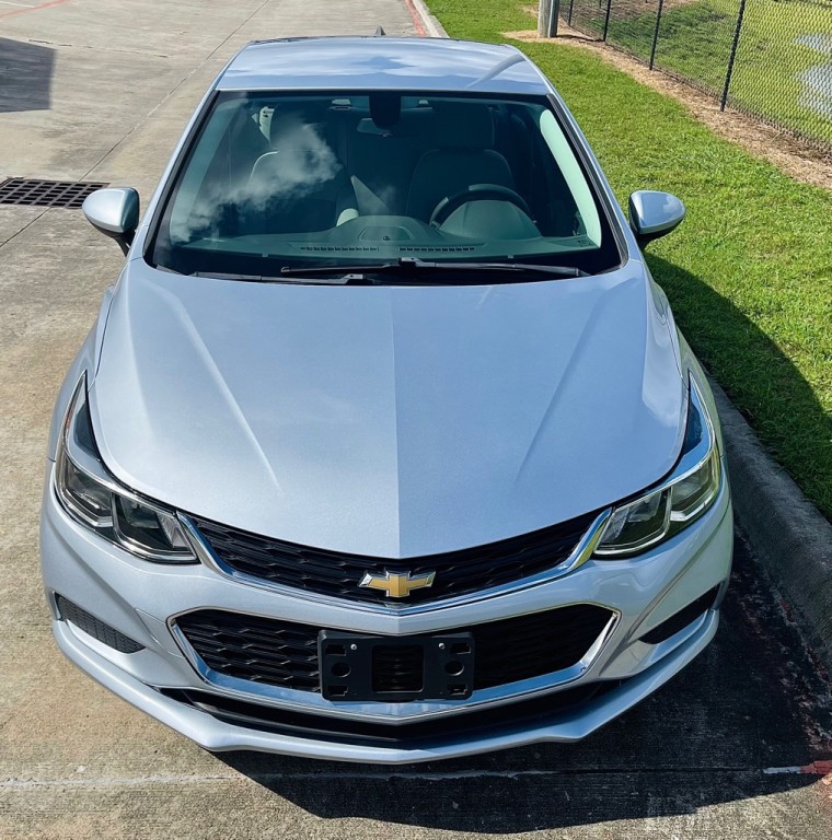 2017 Chevrolet Cruze Image 2