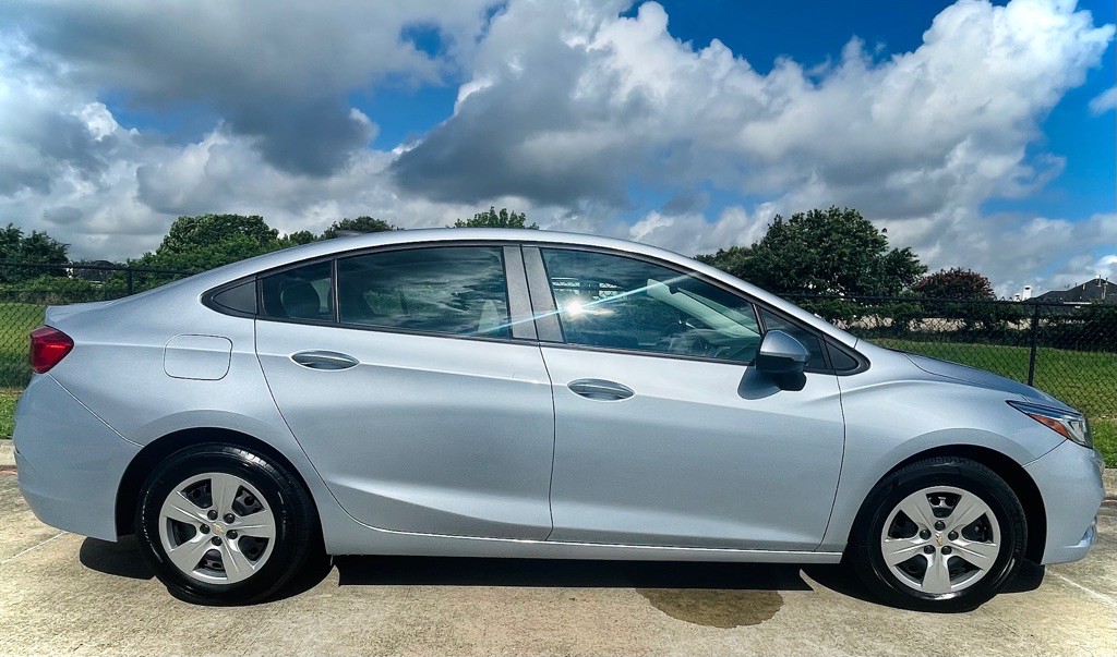 2017 Chevrolet Cruze Image 9