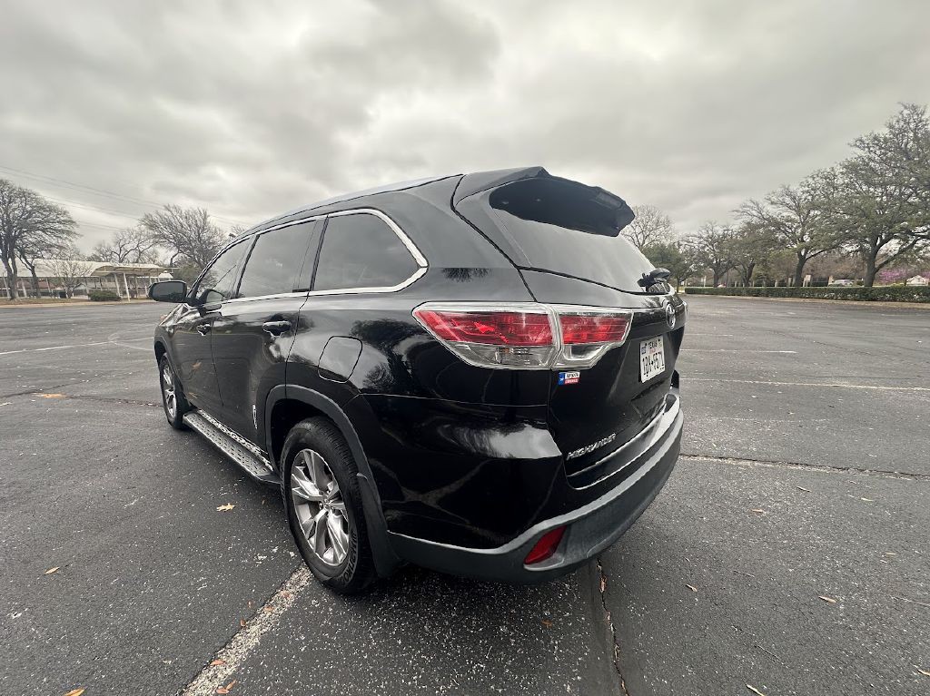 2014 Toyota Highlander Image 6