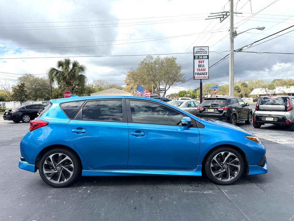 2018 Toyota Corolla Image 3