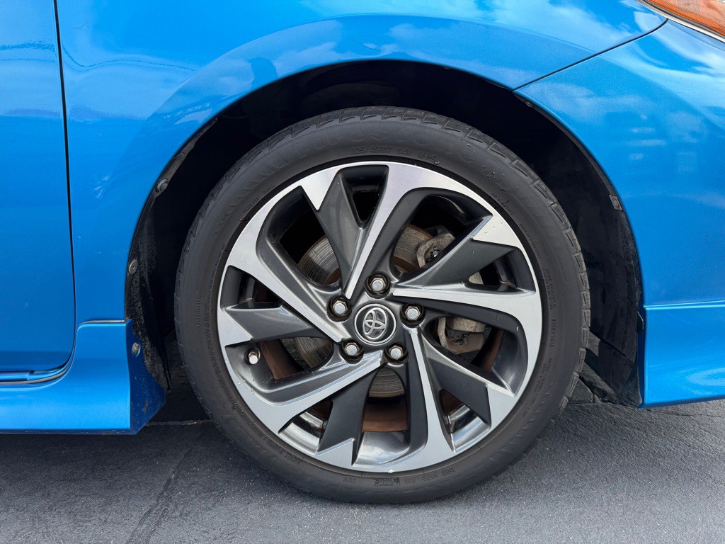 2018 Toyota Corolla Image 27
