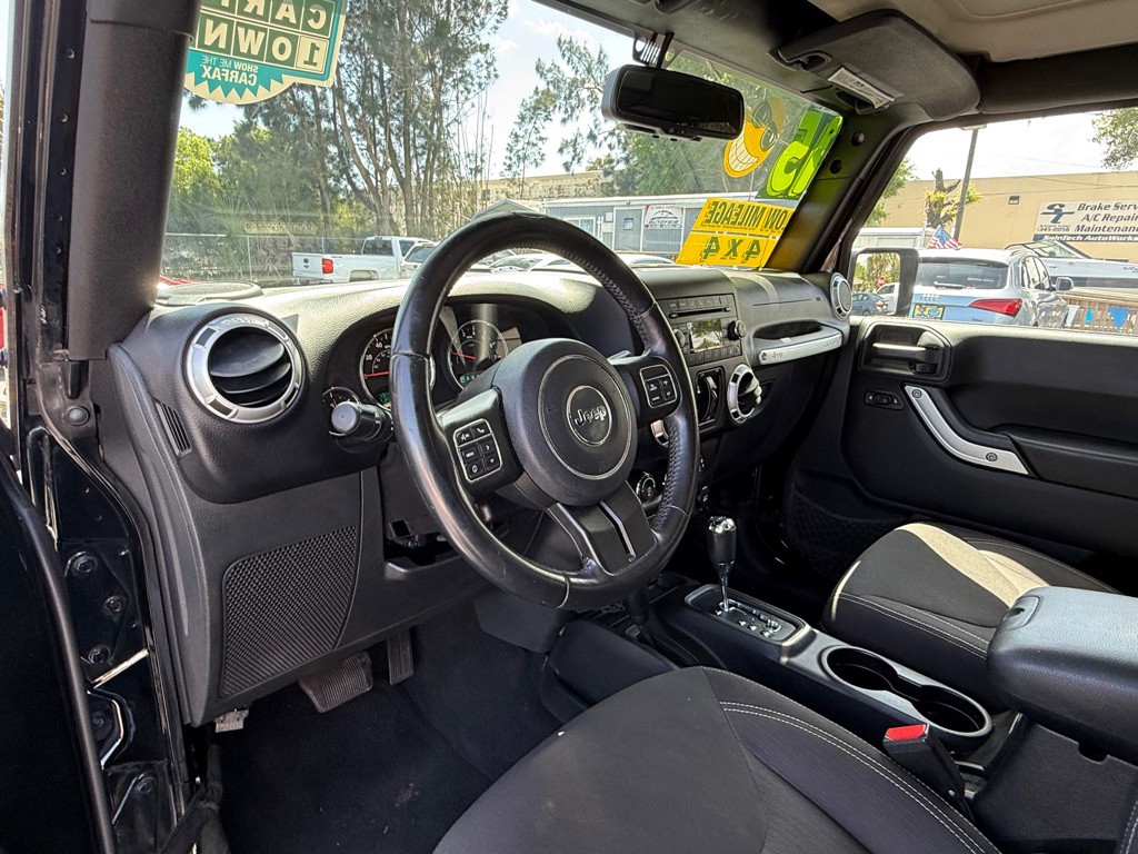 2015 Jeep Wrangler Unlimited Image 9