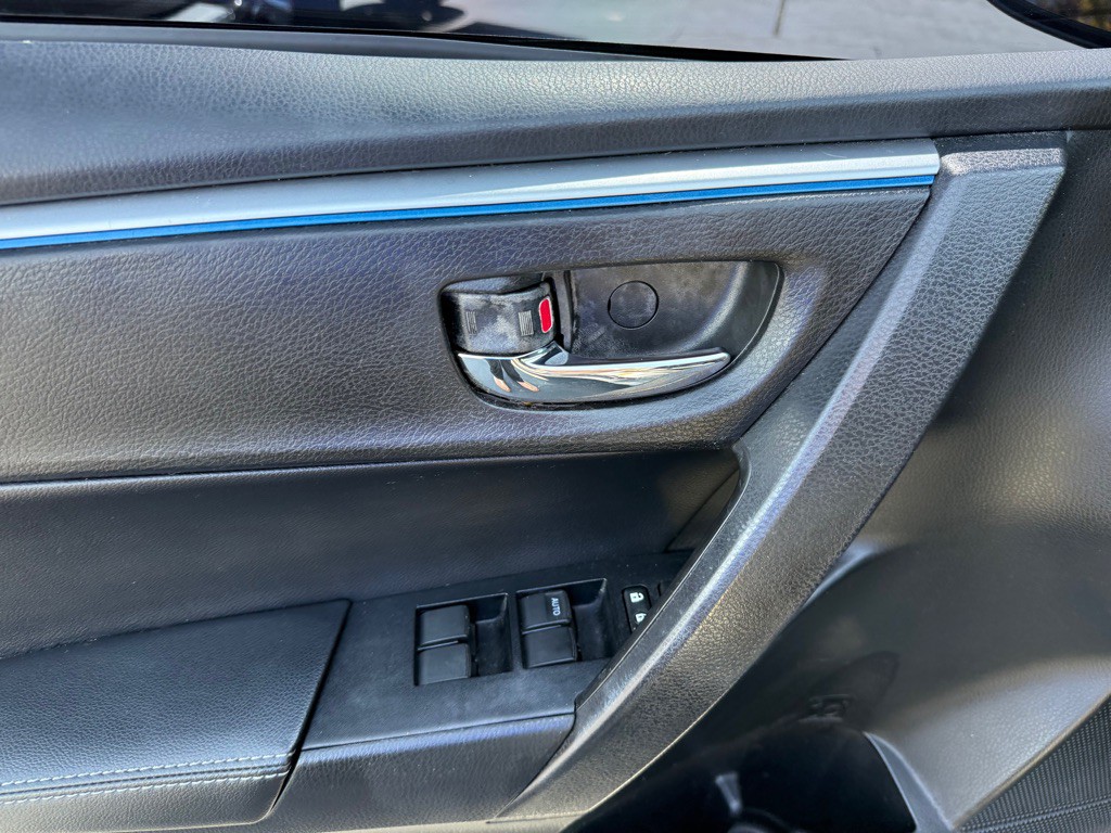 2014 Toyota Corolla Image 8
