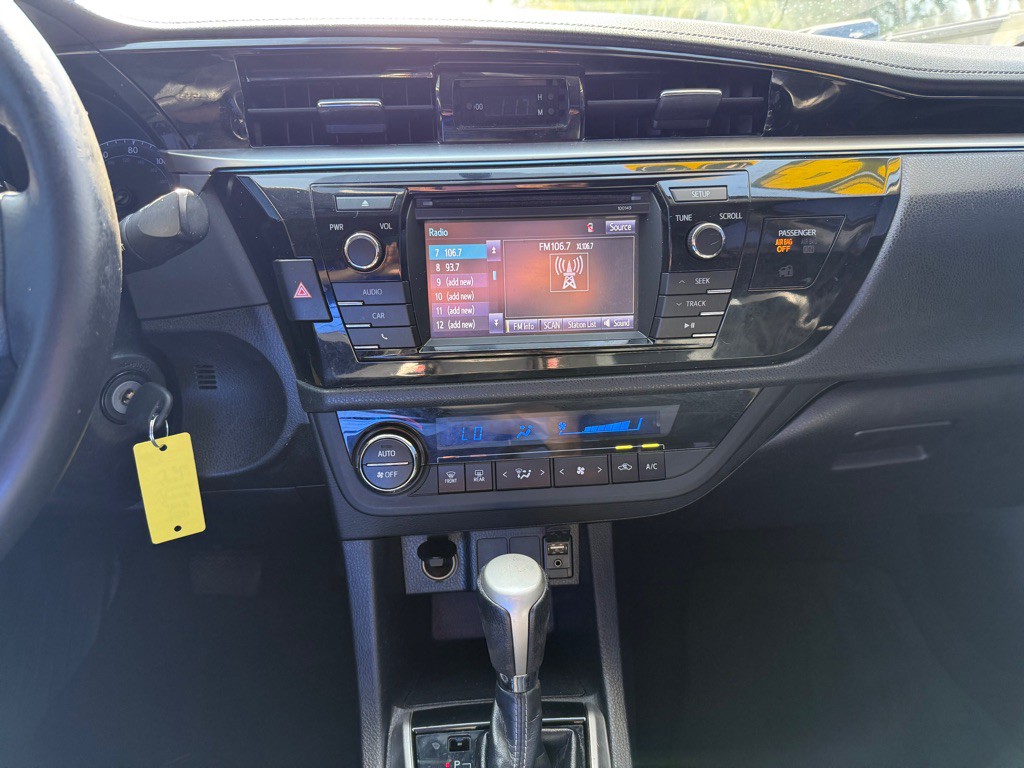 2014 Toyota Corolla Image 15