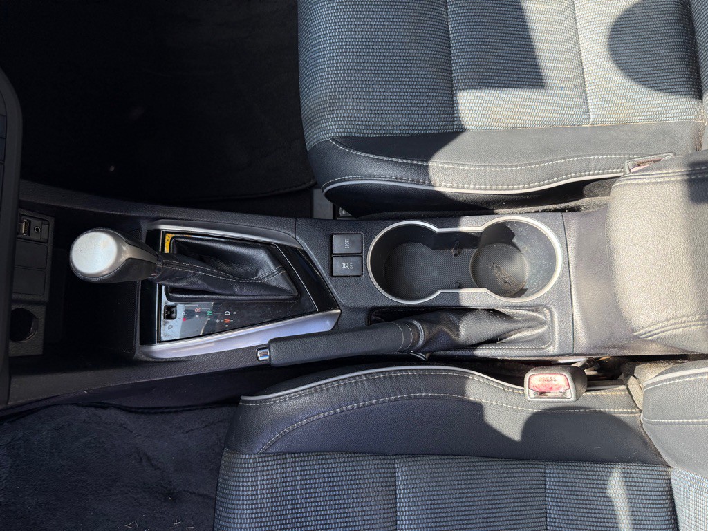 2014 Toyota Corolla Image 17