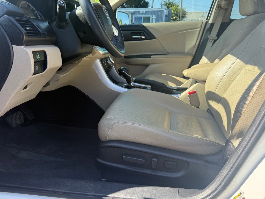 2014 Honda Accord Image 9