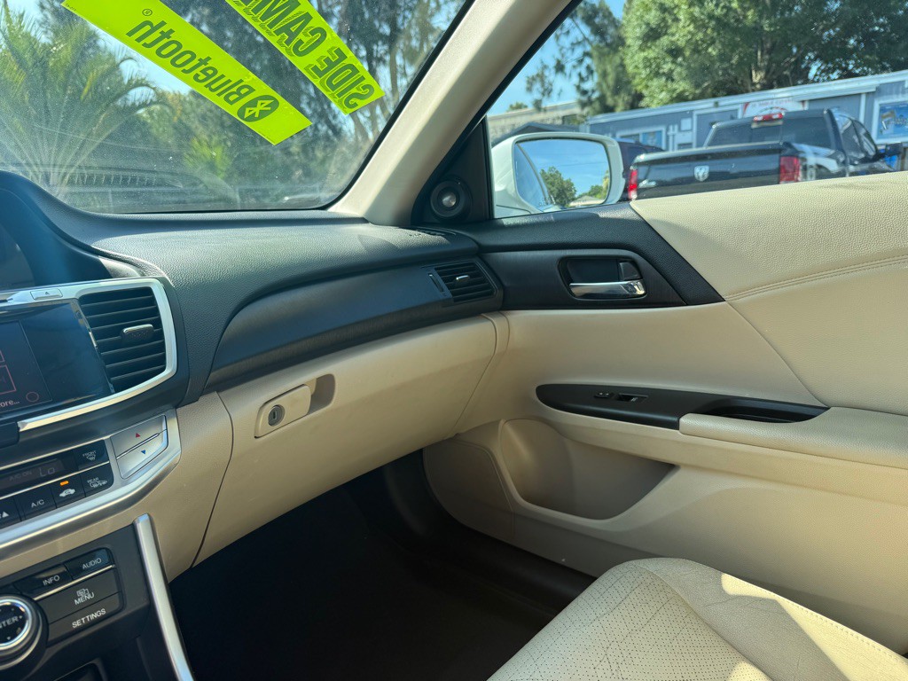 2014 Honda Accord Image 16
