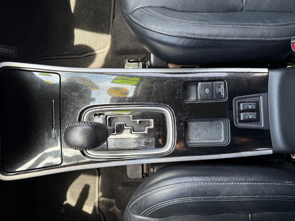 2020 Mitsubishi Outlander Image 18